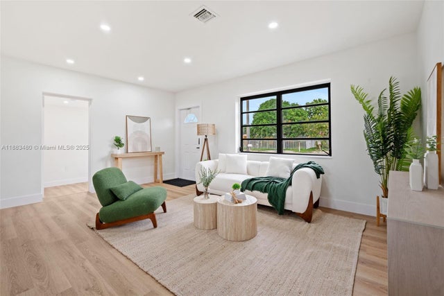 5 of 16 - 778 Nw 146th St, Miami, FL