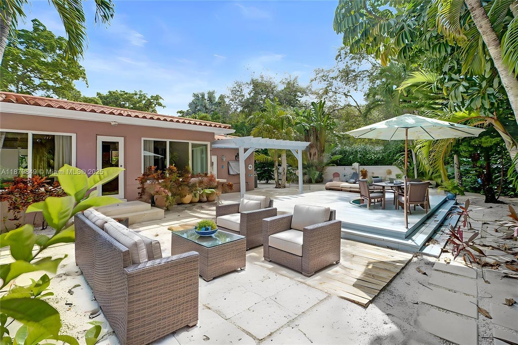 911 Mariana Ave, Coral Gables