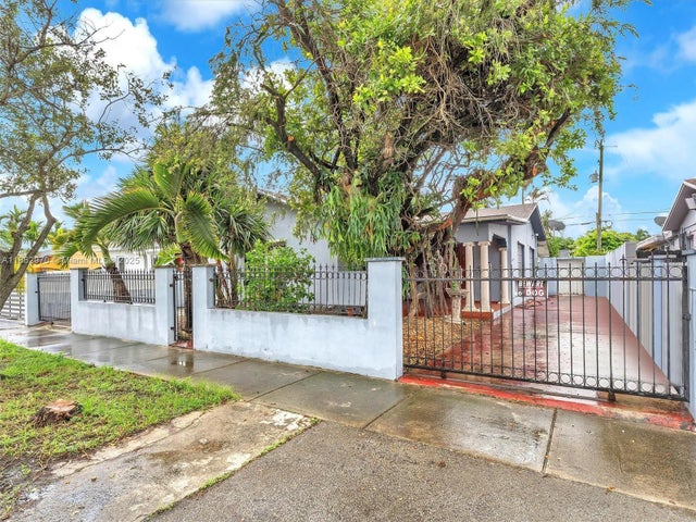 5 of 45 - 3680 Nw 16th St, Miami, FL