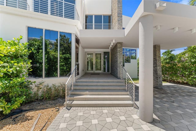 2 of 42 - 544 Fernwood Rd 544, Key Biscayne, FL