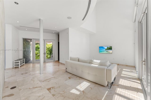 5 of 42 - 544 Fernwood Rd 544, Key Biscayne, FL