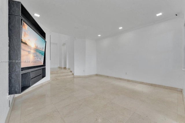 5 of 37 - 7427 Nw 113th Path, Doral, FL