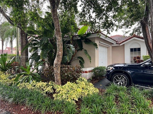 2 of 21 - 1321 N Seagrape Circle, Weston, FL