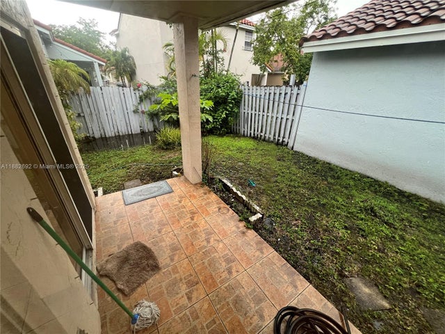 4 of 21 - 1321 N Seagrape Circle, Weston, FL