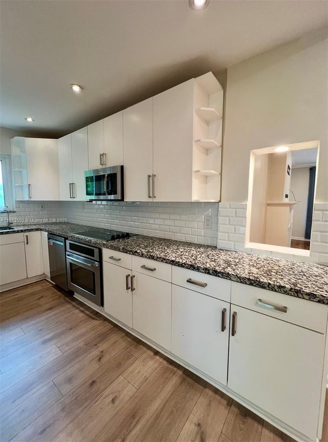 5 of 21 - 1154 Biarritz Dr, Miami Beach, FL