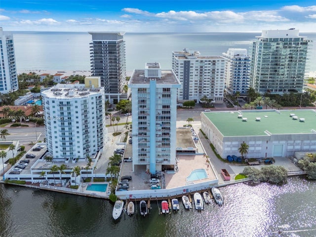 1 of 30 - 5838 Collins Ave 6h, Miami Beach, FL