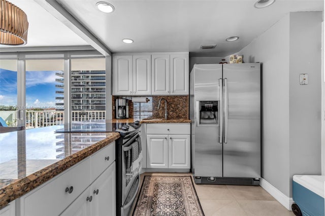 4 of 30 - 5838 Collins Ave 6h, Miami Beach, FL
