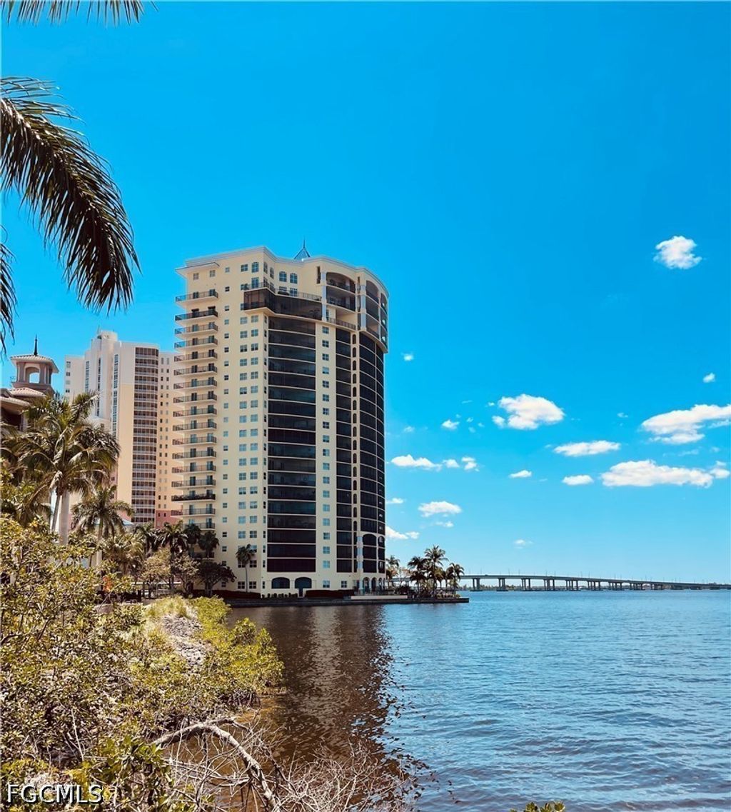 2797 1st St 1706, FORT MYERS
