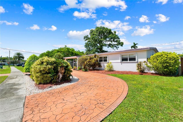 1 of 25 - 9835 Sw 197th St, Cutler Bay, FL