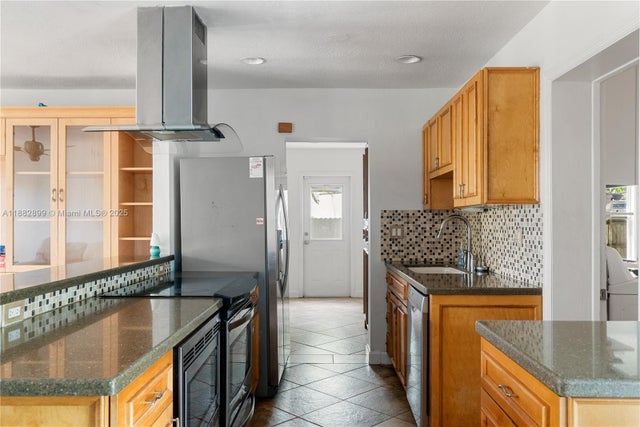 5 of 25 - 9835 Sw 197th St, Cutler Bay, FL