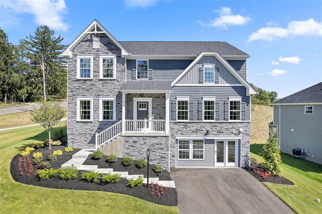 Tbb Raphael Court, Imperial