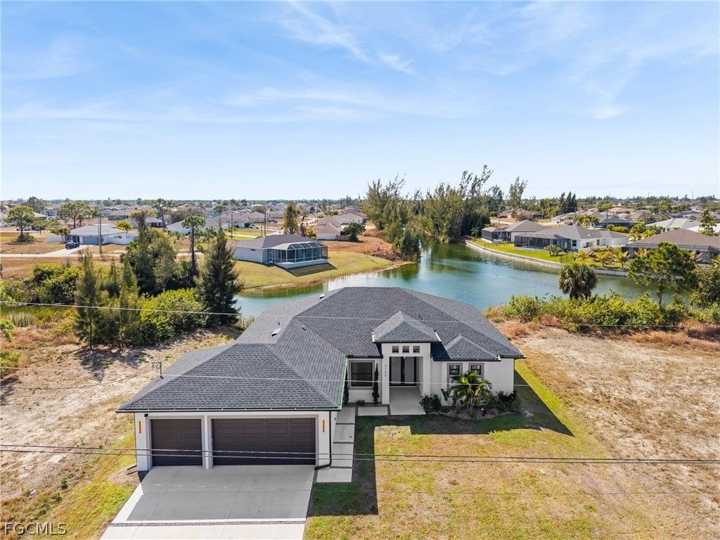 2100 Nw 21st St, CAPE CORAL