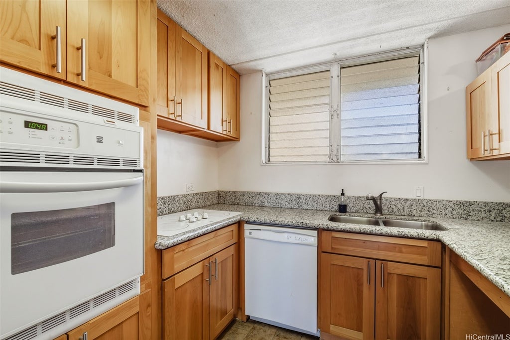 (unit #1109) 1717 Ala Wai Boulevard, Honolulu