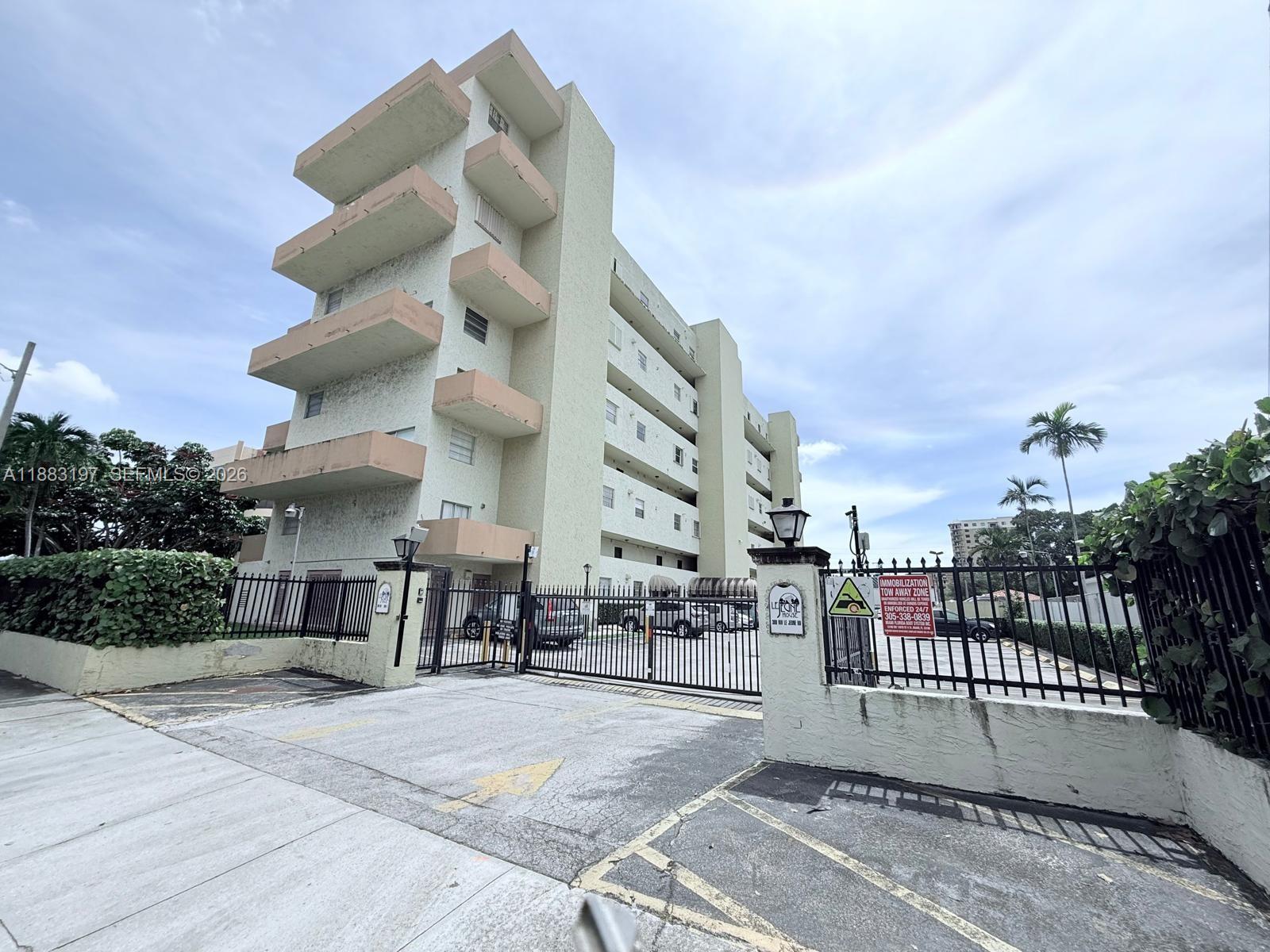 Photo of Listing #A11883197