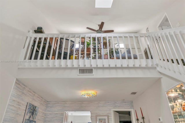 4 of 34 - 390 Se 2nd Ave J3, Deerfield Beach, FL