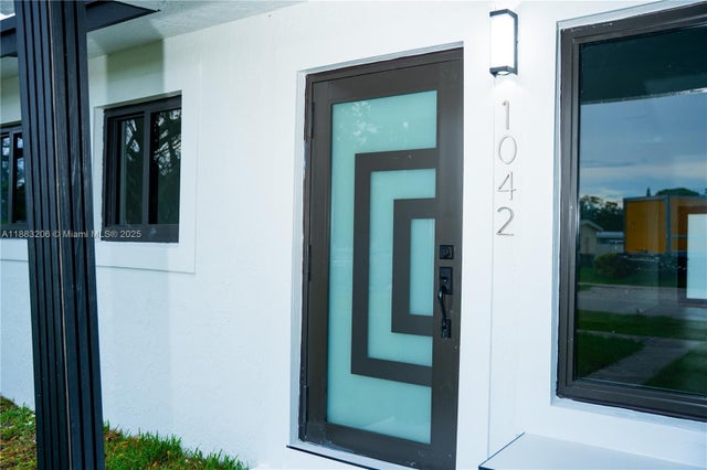 3 of 64 - 1042 Nw 13th St, Fort Lauderdale, FL