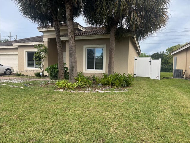 2 of 24 - 2161 Nw 54th Ave, Lauderhill, FL