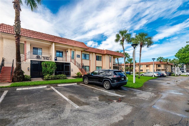 1 of 28 - 150 Lakeview Dr 205, Weston, FL