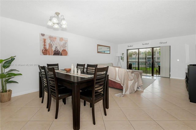 2 of 28 - 150 Lakeview Dr 205, Weston, FL