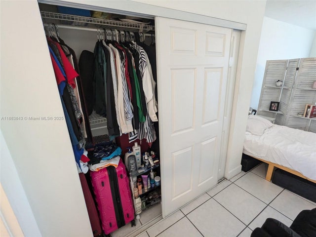 5 of 6 - 158 Ocean Dr 406, Miami Beach, FL