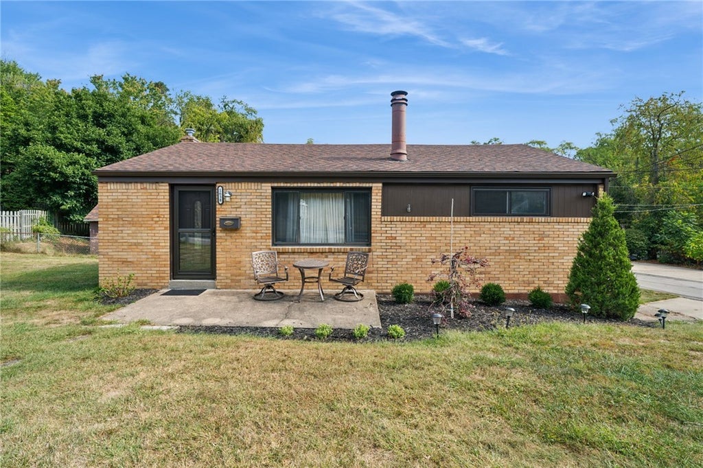 1638 Arnold Street, Crafton Heights