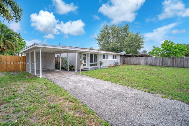 2 of 19 - 3641 Sw 23rd Ct, Fort Lauderdale, FL