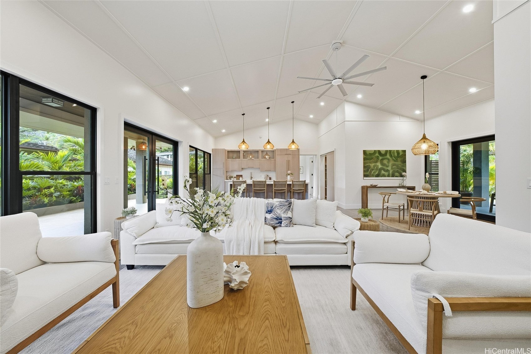 Photo of Listing #202521041