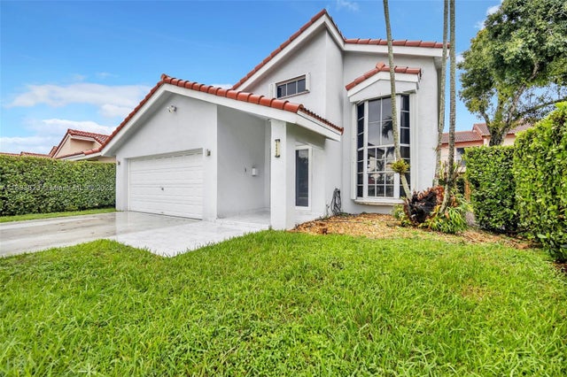 1 of 29 - 18868 Nw 83rd Pl, Hialeah, FL