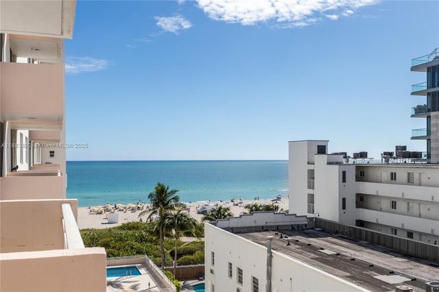4 of 29 - 345 Ocean Dr 707, Miami Beach, FL