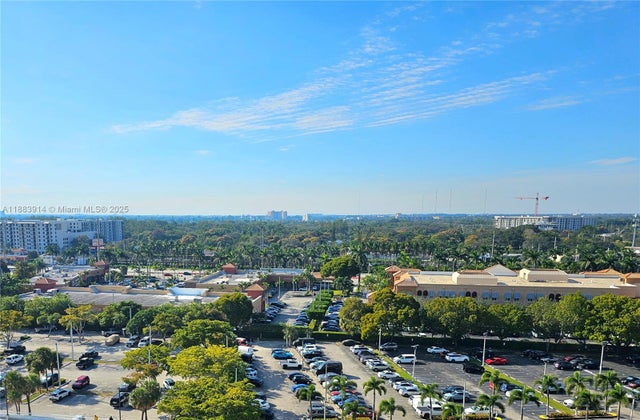 5 of 28 - 18051 Biscayne Blvd 1204, Aventura, FL