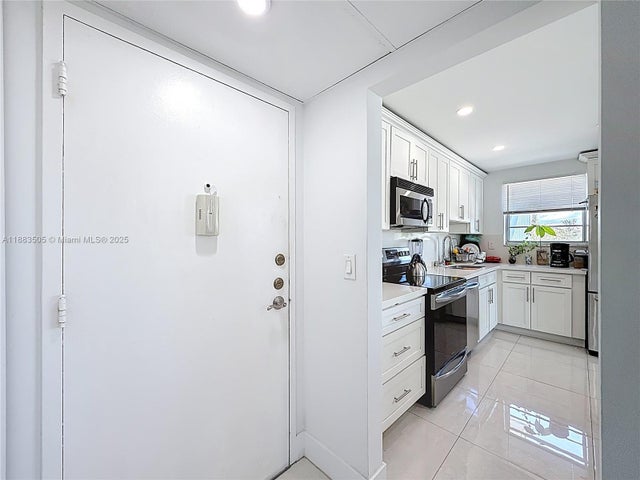 3 of 39 - 2751 Taft St 304, Hollywood, FL