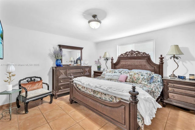 5 of 30 - 16834 Nw 70th Ave, Hialeah, FL