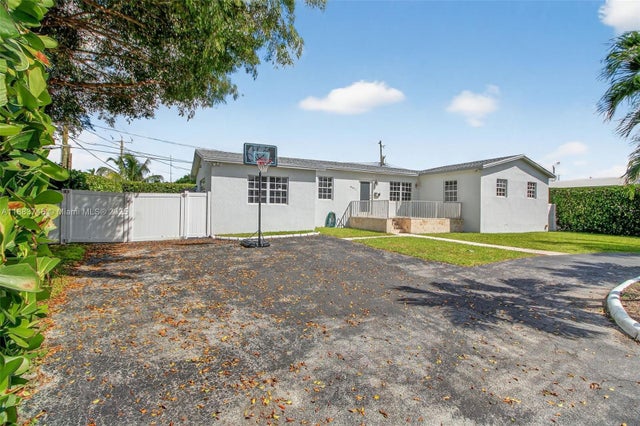 3 of 45 - 8371 Sw 32nd Ter, Miami, FL