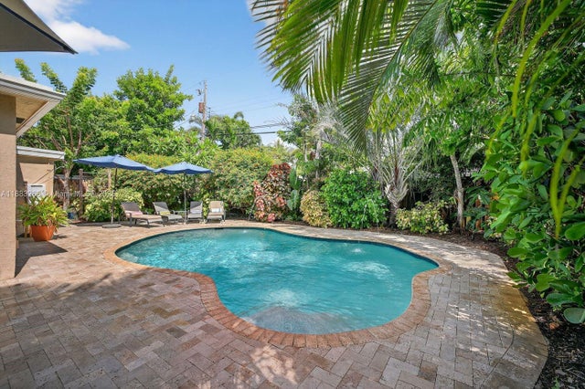 5 of 36 - 301 Ne 48th St, Oakland Park, FL