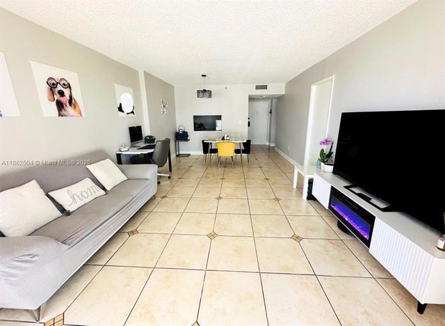 5 of 22 - 1470 Ne 123rd St A408, North Miami, FL