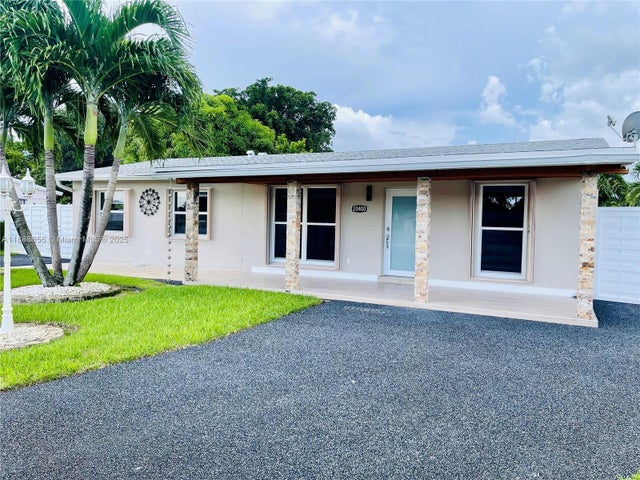 2 of 90 - 20400 Nw 40th Ct, Miami Gardens, FL