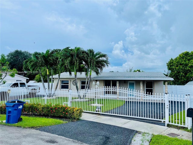 4 of 90 - 20400 Nw 40th Ct, Miami Gardens, FL