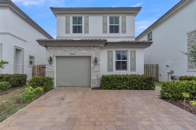 2 of 48 - 2409 Nw 131st Cir, Miami, FL