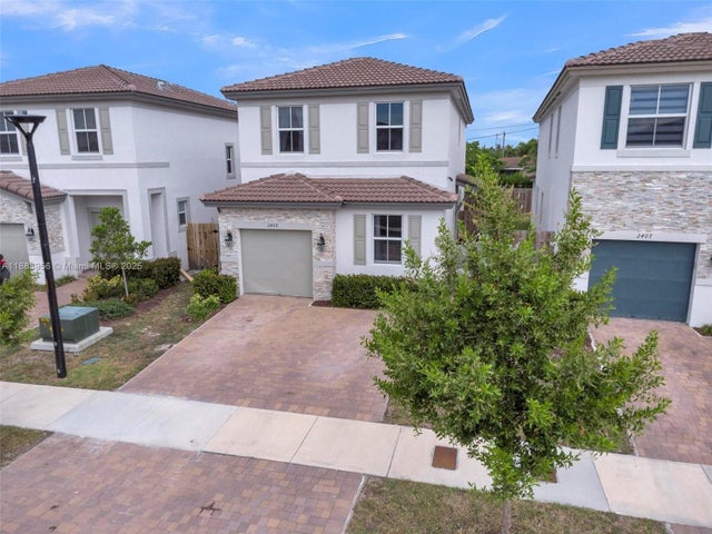 4 of 48 - 2409 Nw 131st Cir, Miami, FL