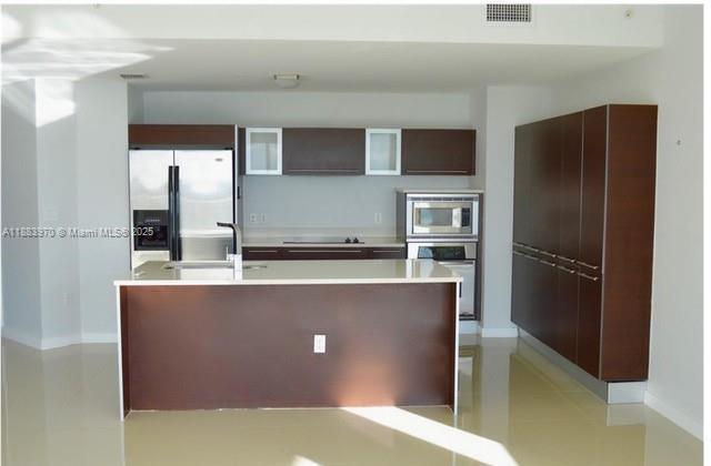 1 of 17 - 1900 N Bayshore Dr 4018, Miami, FL