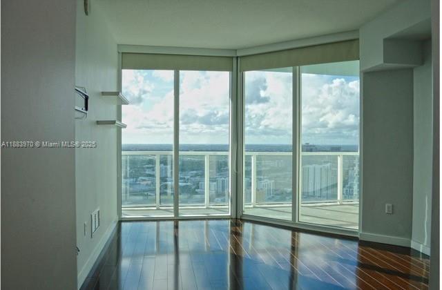 4 of 17 - 1900 N Bayshore Dr 4018, Miami, FL