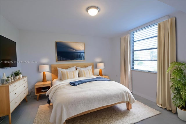 3 of 19 - 1717 Whitehall Dr 201, Davie, FL