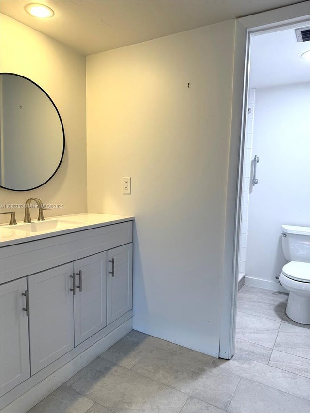 5 of 19 - 1717 Whitehall Dr 201, Davie, FL