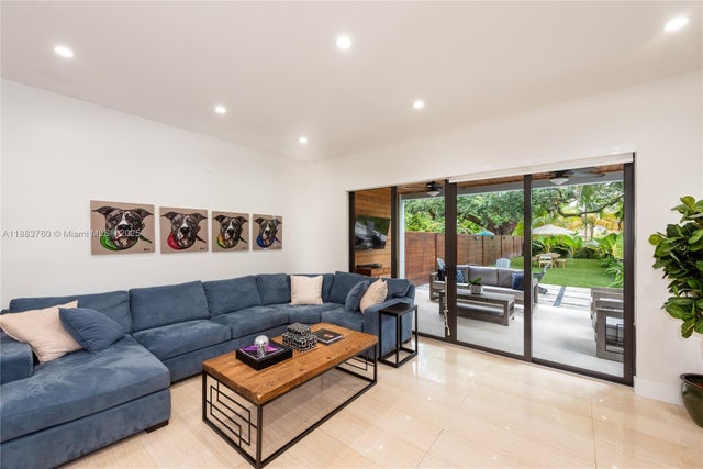 5 of 37 - 8857 Sw 28th St, Miami, FL