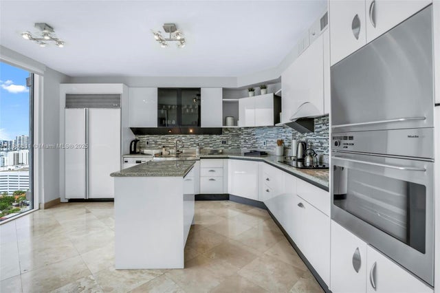 5 of 83 - 17555 Collins Ave Up-7, Sunny Isles Beach, FL