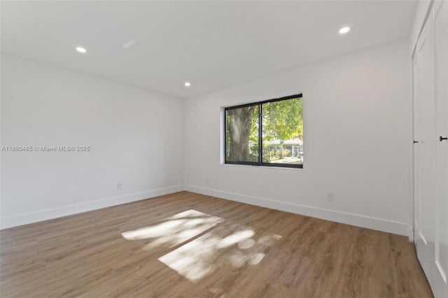 5 of 39 - 1516 Sw 30th Ter, Fort Lauderdale, FL