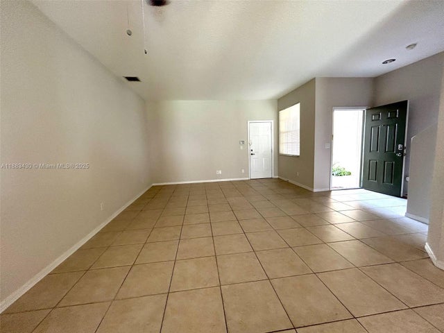 4 of 33 - 1560 Se Wilshire Pl 103, Stuart, FL