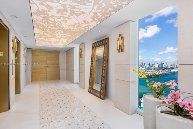 3 of 52 - 300 S Pointe Dr Ph-5, Miami Beach, FL