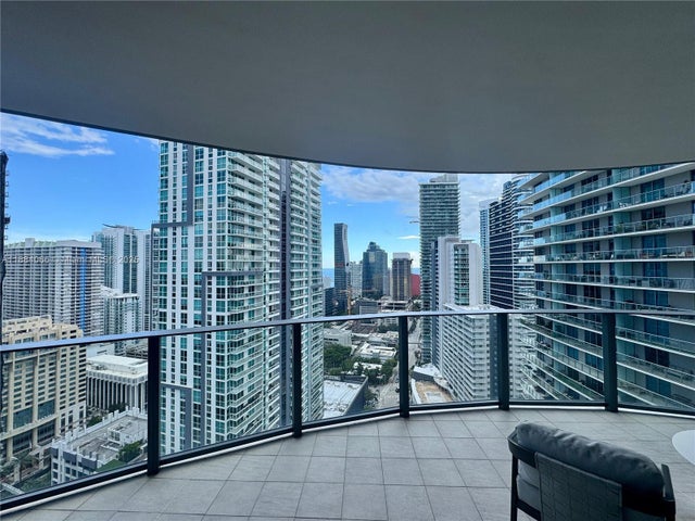 3 of 26 - 1000 Brickell Plz 3302, Miami, FL