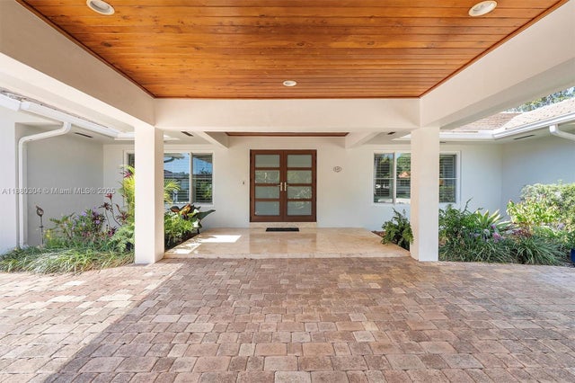 4 of 43 - 5930 Sw 81st St, South Miami, FL